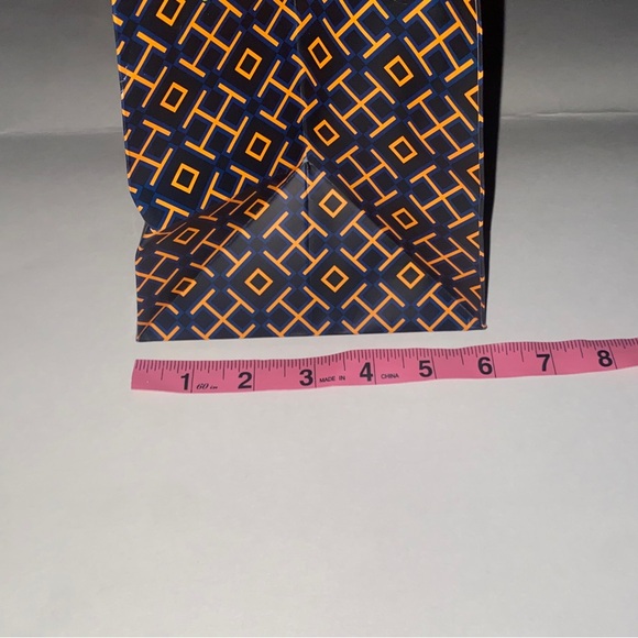 Tory Burch Glossy Paper Gift Bag Iconic Logo Size 12x16x6’’ Designer Collectible - Picture 3 of 4